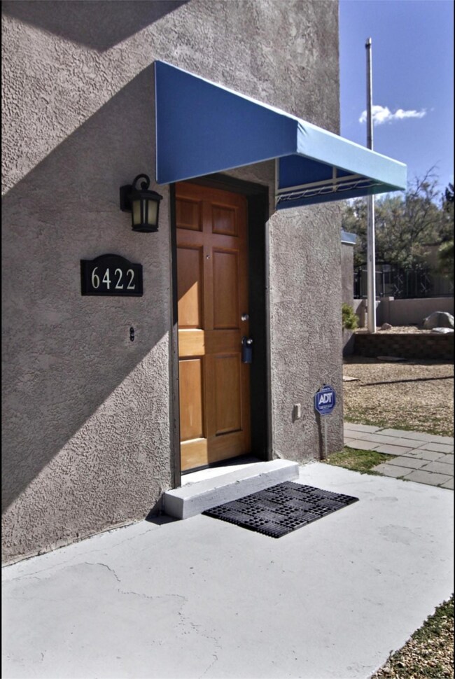 02 Entrance