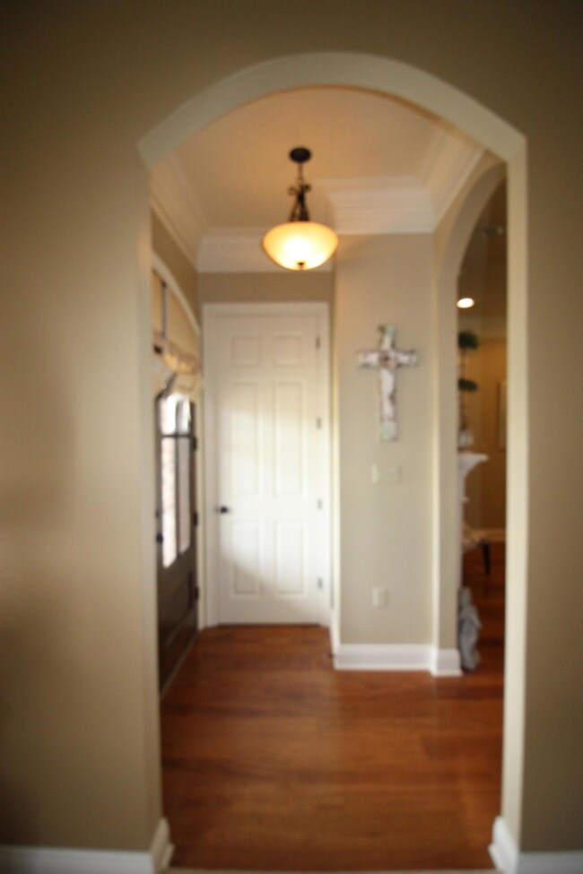 ARCHED OPENING