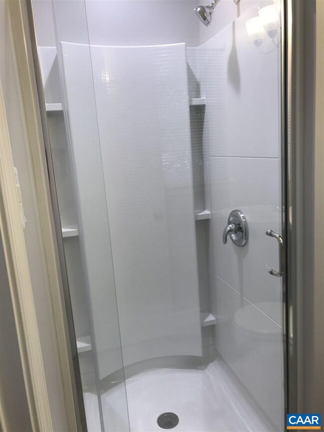 142 Hessian Hills Cir unit 3, Charlottesville, VA 22901 - photo 6