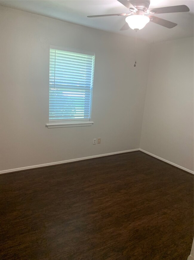 207 Sunnyview Ave unit A, Friendswood, TX 77546 - photo 7