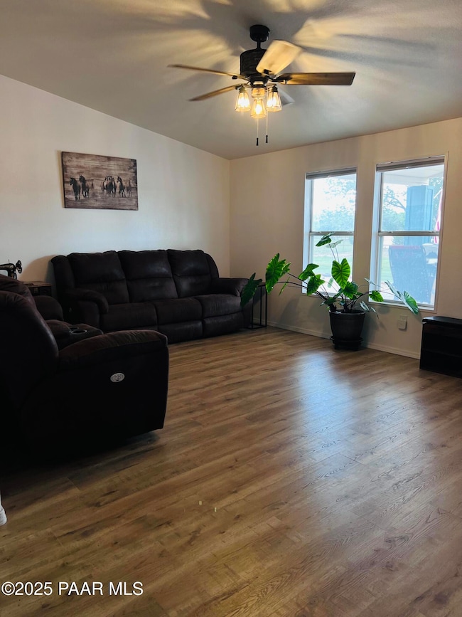 1850 W Kings Ct, Paulden, AZ 86334 - photo 3