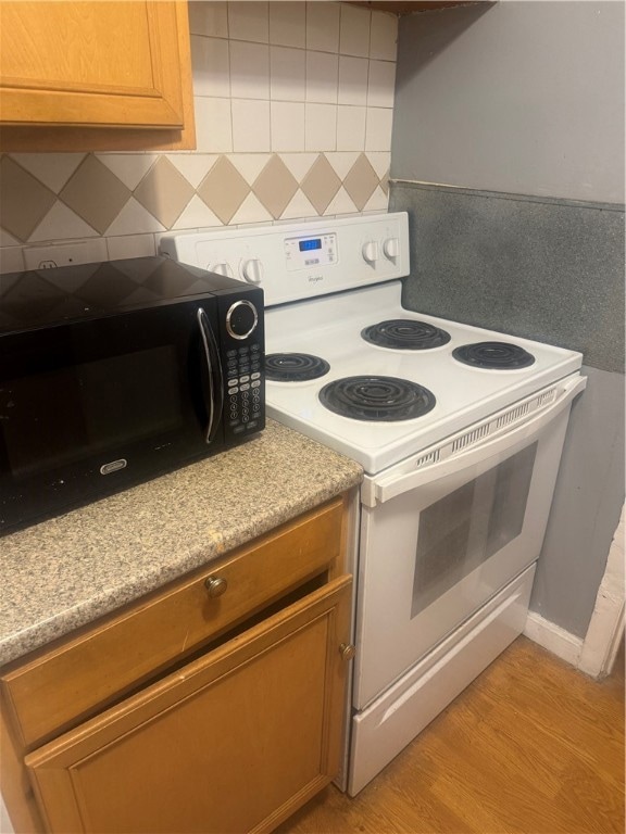 29 Woodbine St unit 6, Pawtucket, RI 02860 - photo 4