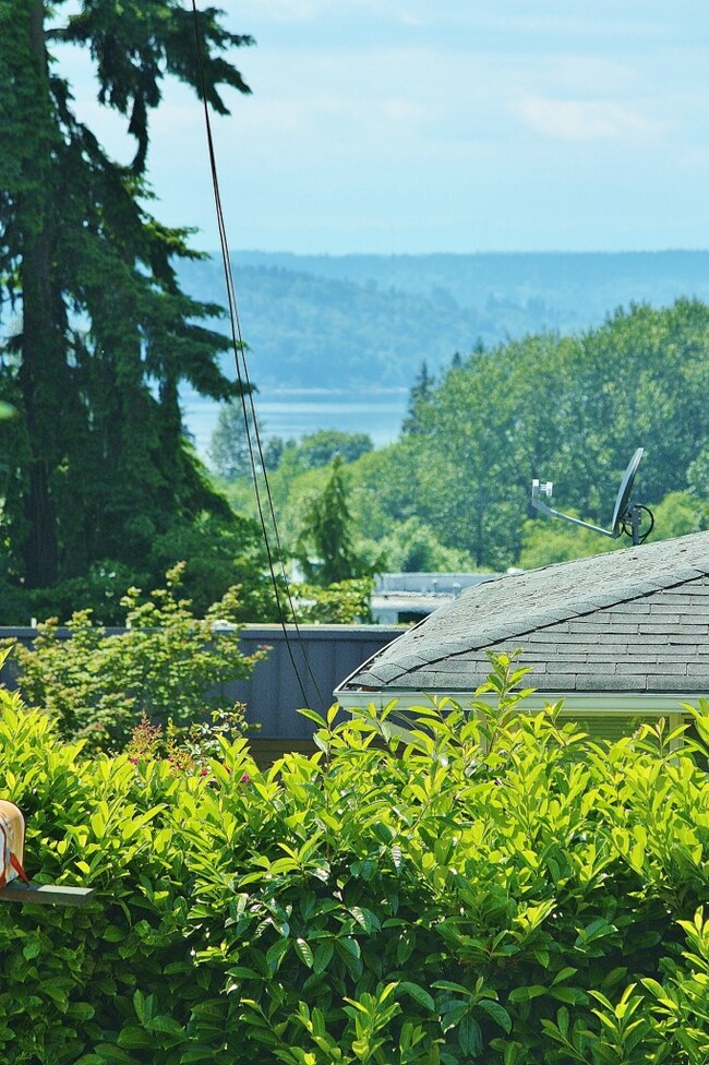 22312 30th Ave S, Des Moines, WA 98198 - photo 2