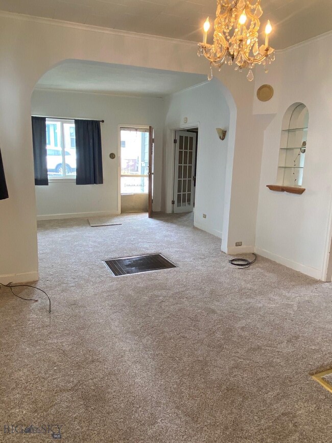 209 W Woolman St, Butte, MT 59701 - photo 3