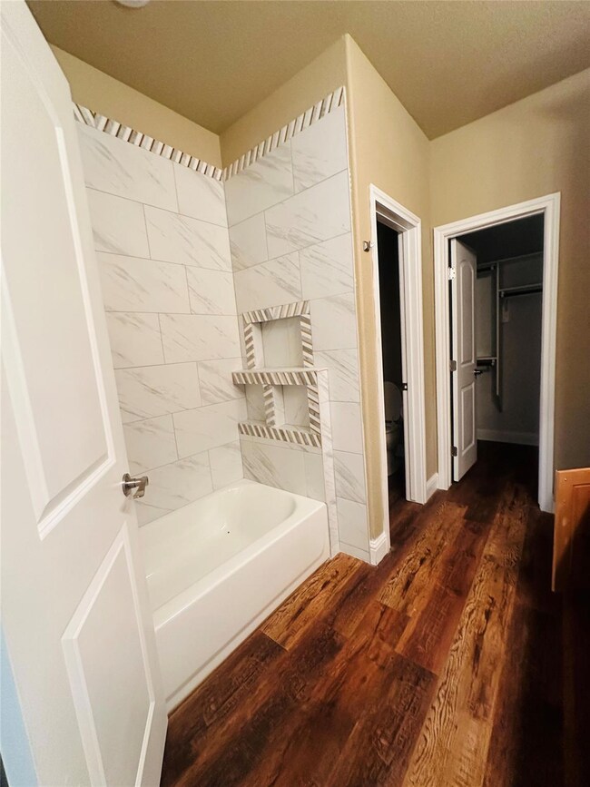 1523 N Brazos Ave, Cleburne, TX 76031 - photo 7