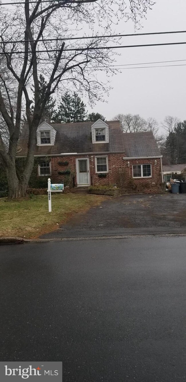 1603 Magnolia Ave, Hatboro, PA 19040 - photo 2