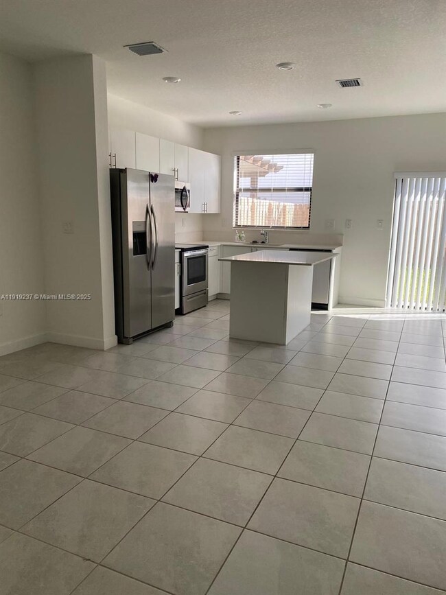 12914 SW 232nd Ln unit 12914, Homestead, FL 33032 - photo 6