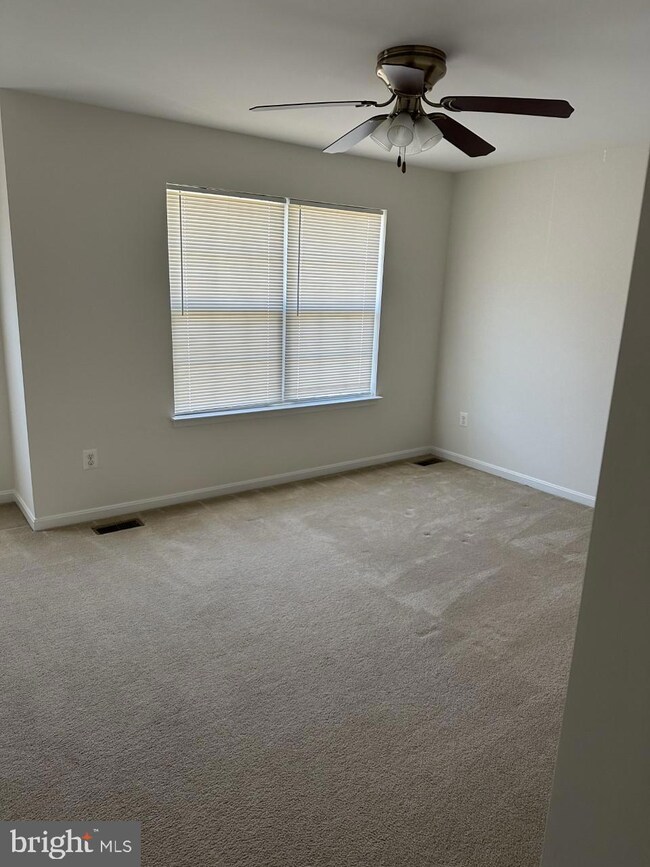 9533 N Laurel Rd unit NE, Laurel, MD 20723 - photo 2