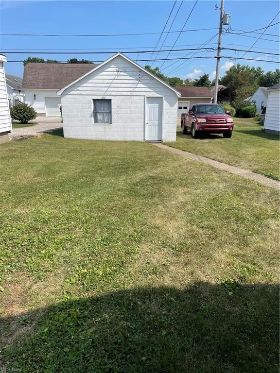 1022 Cassingham Ave, Coshocton, OH 43812 - photo 3