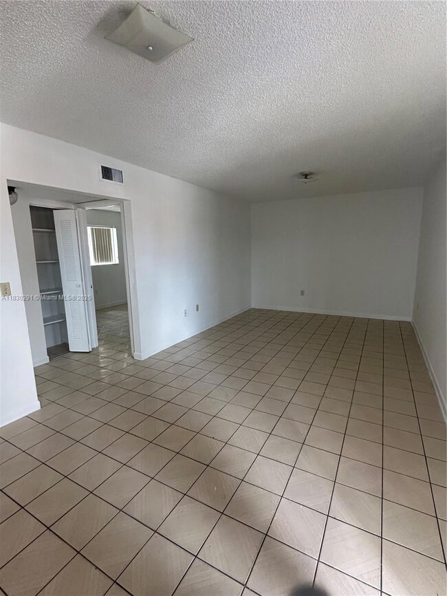 120 W 9th St unit 102, Hialeah, FL 33010 - photo 2