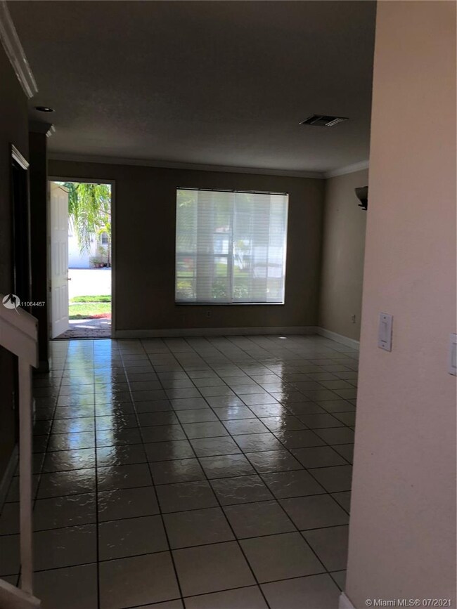 18781 SW 28th Ct, Miramar, FL 33029 - photo 4