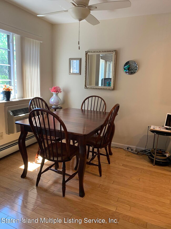 29 Donna Ct unit 5, Staten Island, NY 10314 - photo 7