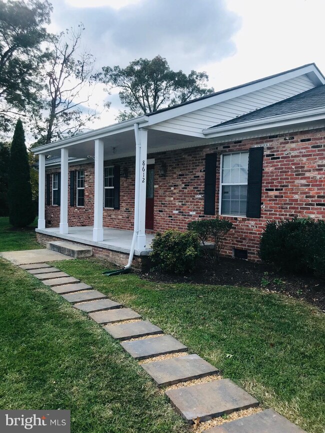 8612 Changing Leaf Terrace, Bristow, VA 20136 - photo 2