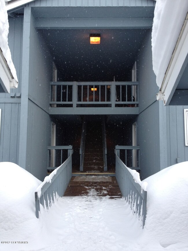 10267 Jamestown Drive Entry
