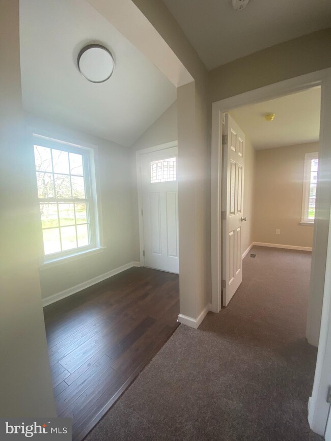 512 E Maple Ave, Lindenwold, NJ 08021 - photo 5