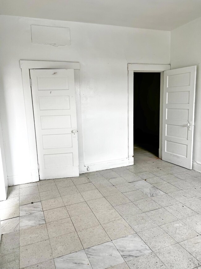 817 Myrtle Unit 3 (4)