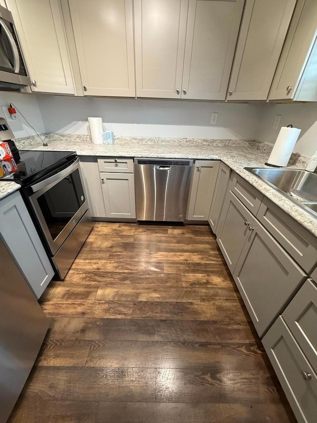 542 Clairbrook Ave unit 11, Columbus, OH 43228 - photo 4