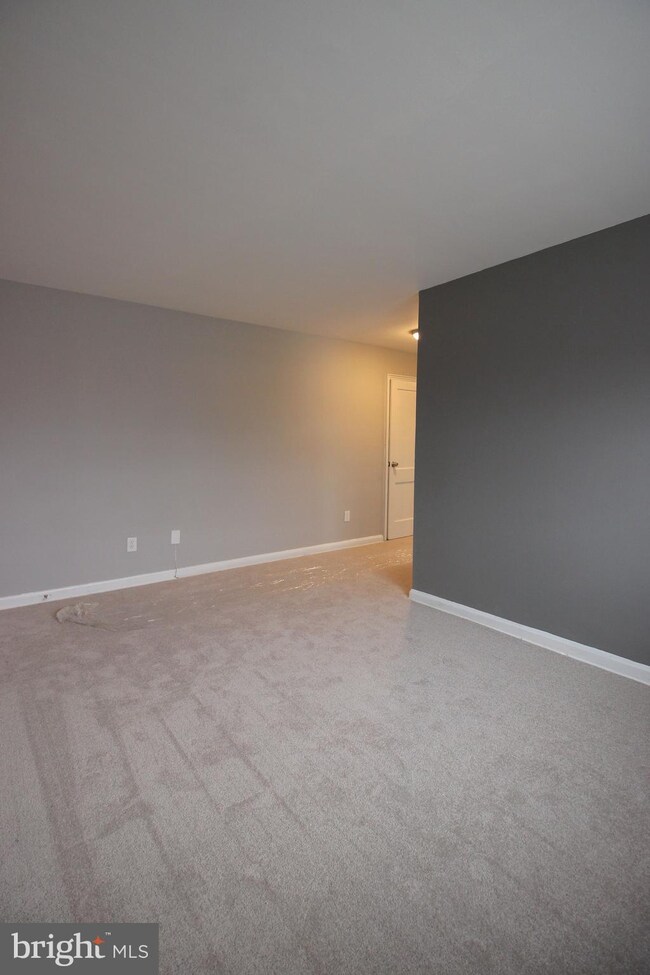 2243 Huntington Ave unit 204, Alexandria, VA 22303 - photo 3
