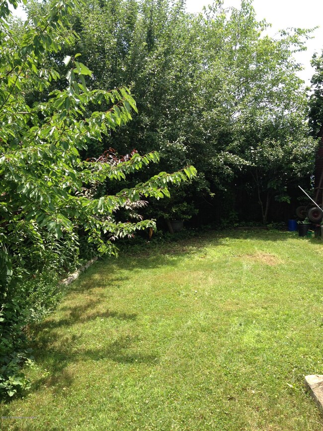 226 Oak St, South Amboy, NJ 08879 - photo 2