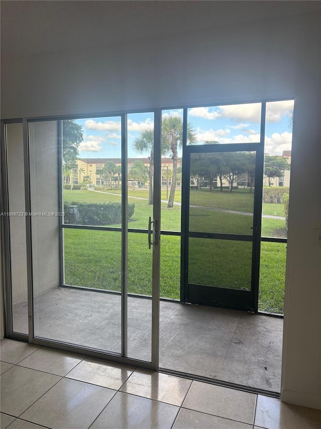 Century Village unit 111A, Pembroke Pines, FL 33027 - photo 4