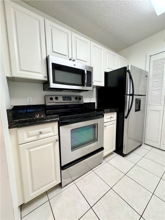 Newer kitchen with a stainless steel package and g
