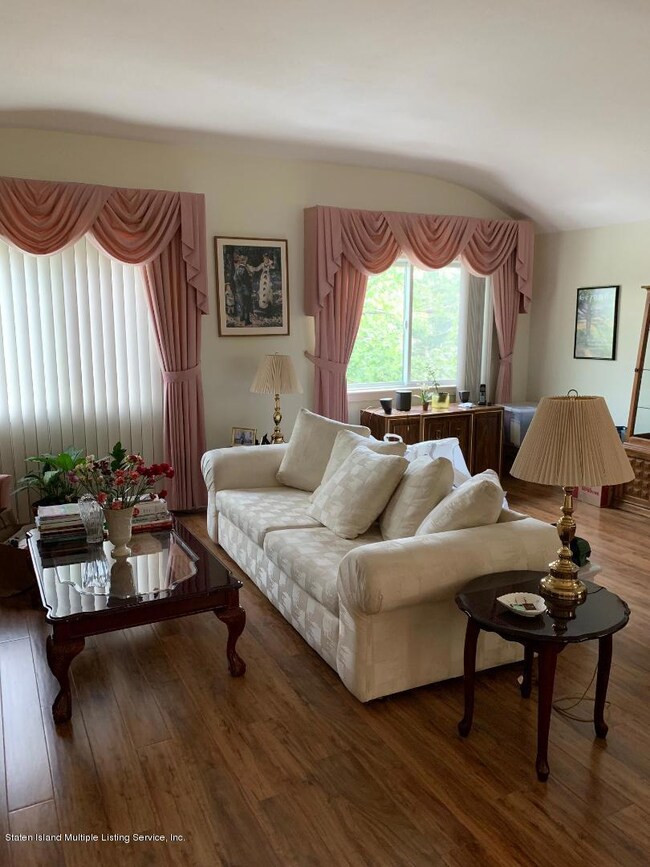 27 Katan Loop unit B, Staten Island, NY 10308 - photo 3