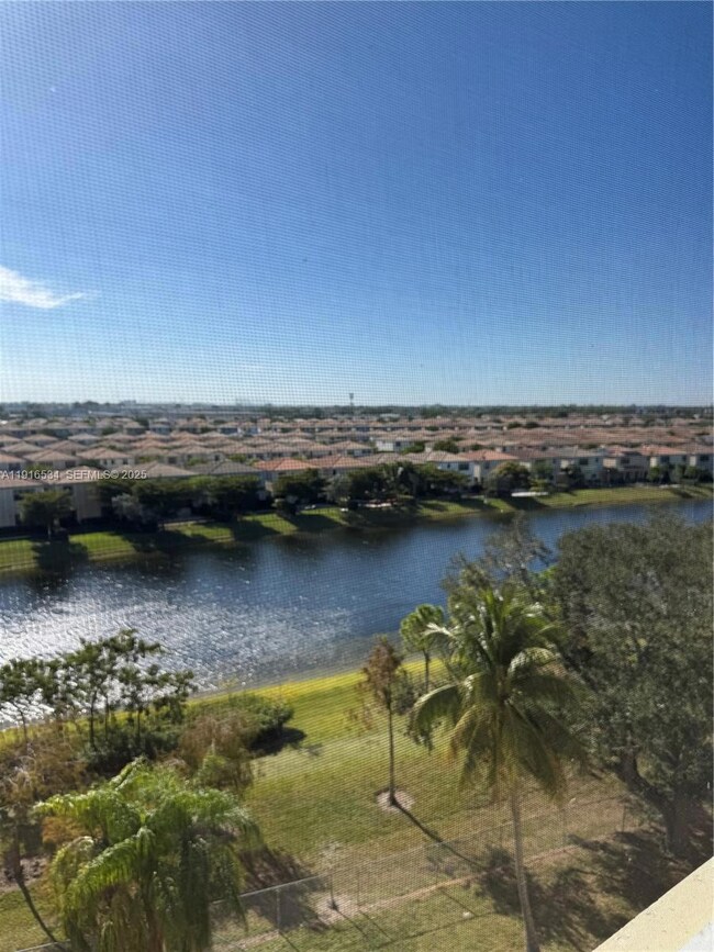 Canongate Condominiums unit 714, Miami, FL 33179 - photo 5