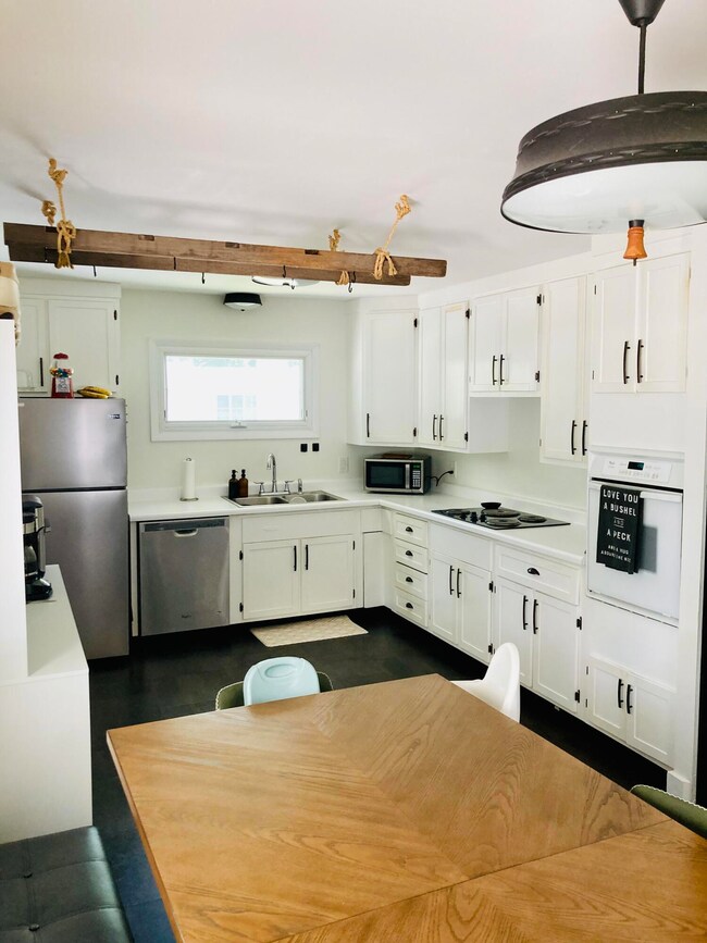 303 W 15th St, La Porte, IN 46350 - photo 4