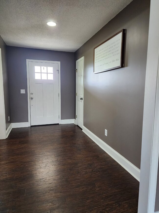 1252 Ineva Cir, Fitzgerald, GA 31750 - photo 2