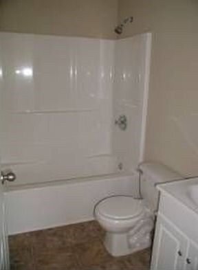 400 Riverside Cottage Ln unit 8, Pendleton, SC 29670 - photo 5