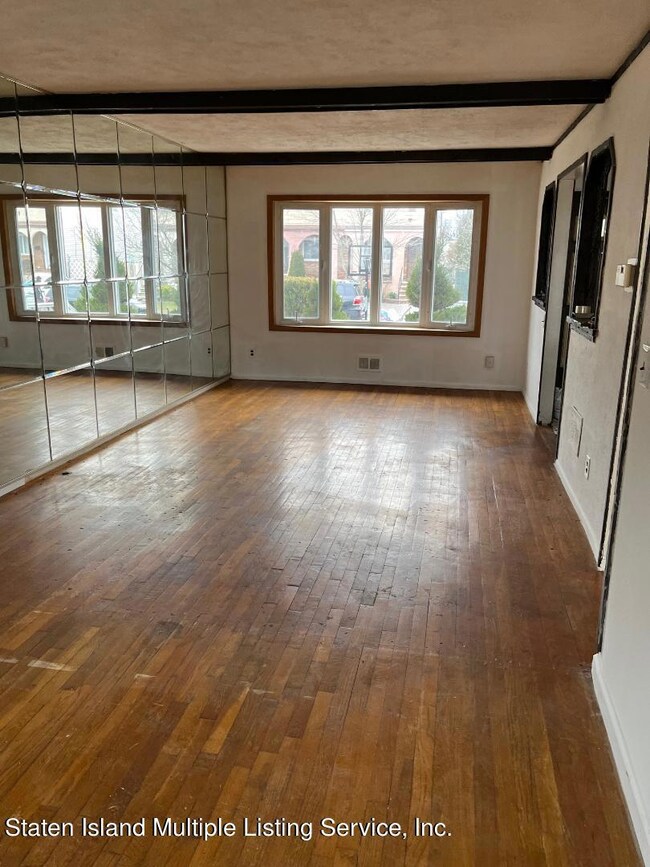 403 Montreal Ave, Staten Island, NY 10306 - photo 3