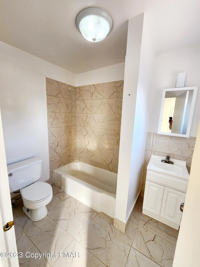 716 W Lackawanna Ave unit BF, Blakely, PA 18447 - photo 7