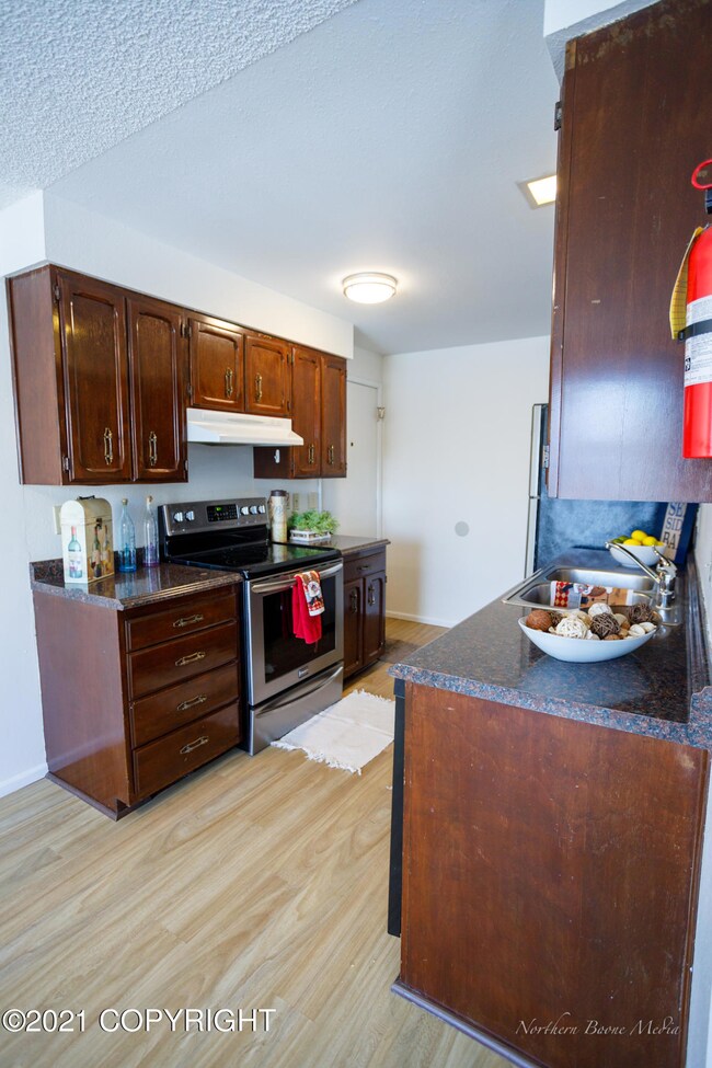 3365 Monticello Ct unit 6A, Anchorage, AK 99503 - photo 3