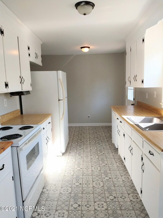 115 Dewitt St, Jacksonville, NC 28540 - photo 7