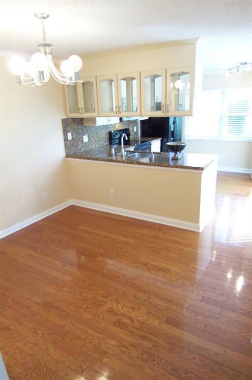 dining area off kitchen