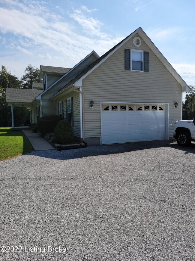 676 S Sanders Ln, Lebanon Junction, KY 40150 - photo 5