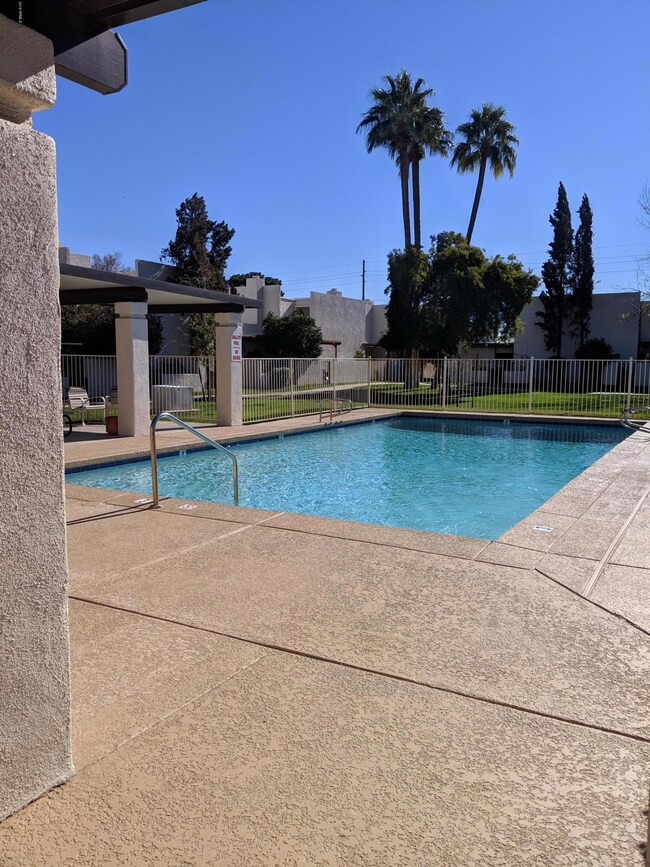 Pool 2