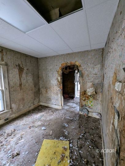 6 Cave Street