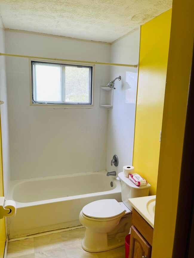 841 Upwoods Dr, Columbus, OH 43228 - photo 6