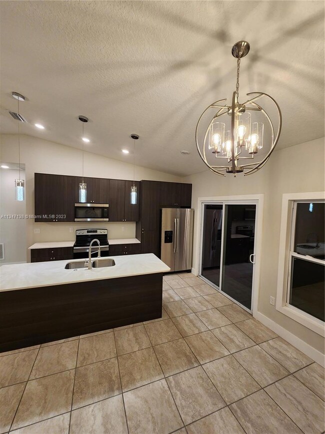 2385 Pecos Ln, Poinciana, FL 34759 - photo 4