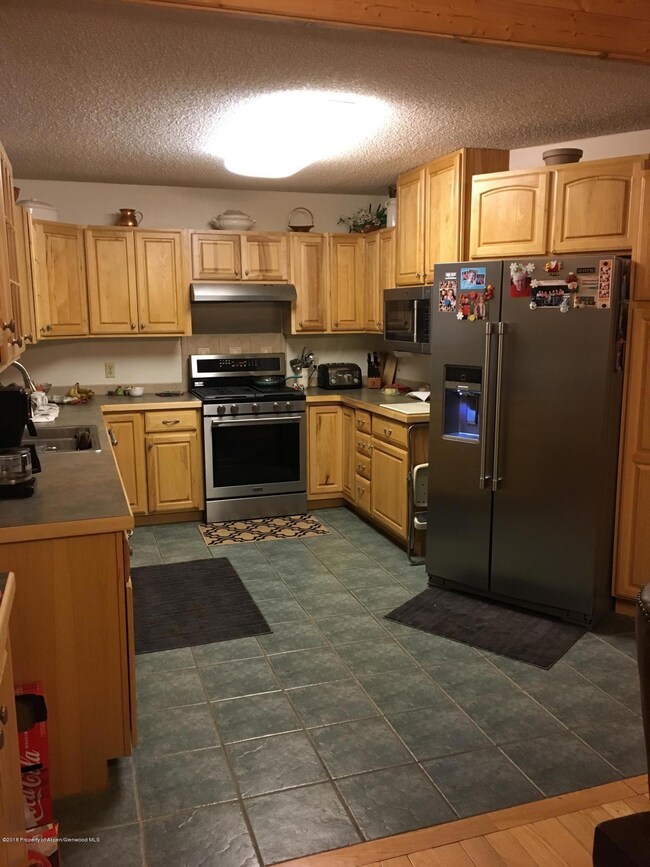 320 Crown Dr, Craig, CO 81625 - photo 4