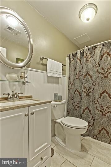 1703 Silver Ct, Hamilton Square, NJ 08690 - photo 3