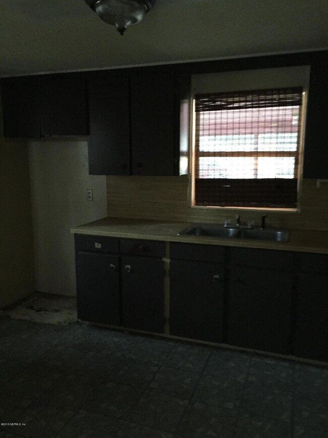 6848 Alcona Ct, Jacksonville, FL 32244 - photo 7