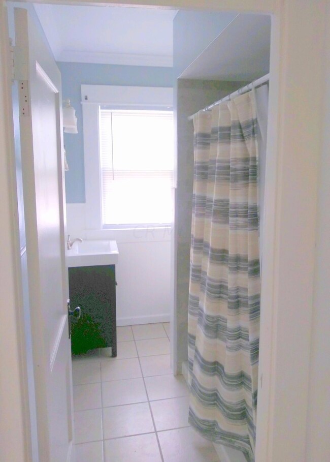 2nd floor bathroom