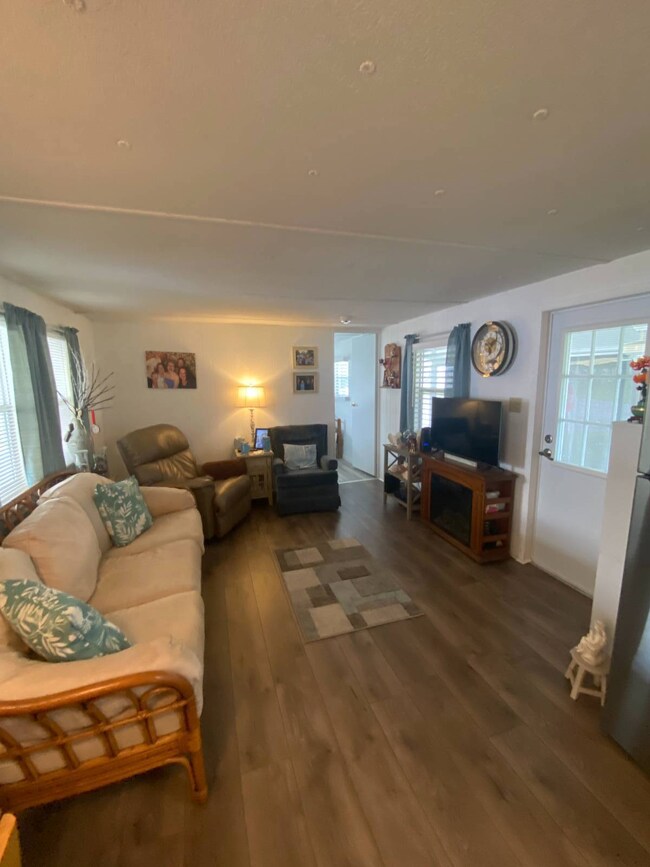 1608 Wheelhouse Cir unit 58, Ruskin, FL 33570 - photo 6