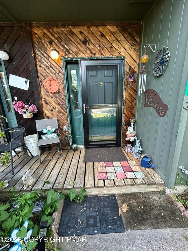 7222 Onawa Ct unit E4, Cresco, PA 18326 - photo 2