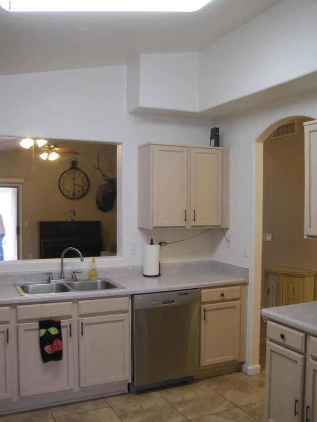 Vaulted Ceilings in Kitchen