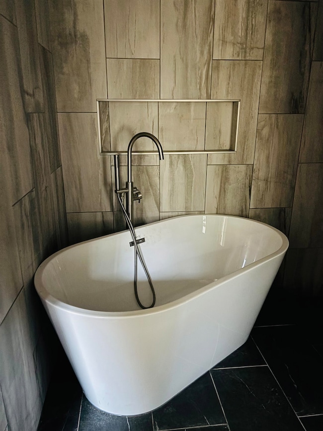 5962 Button Willow Ln, Tallahassee, FL 32305 - photo 2