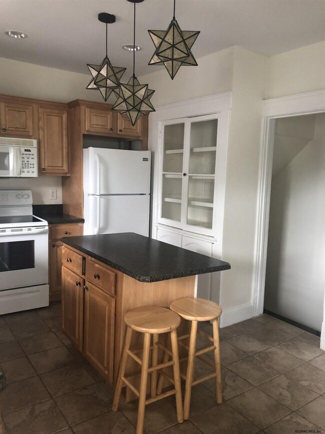 60 S Main Ave unit first floor, Albany, NY 12208 - photo 5