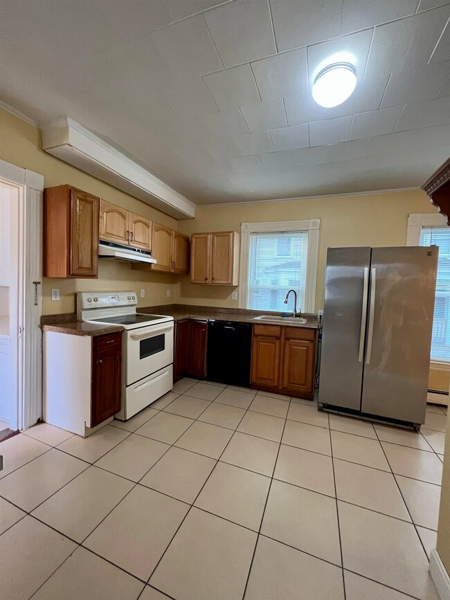 30 6th St, Dover, NH 03820 - photo 5